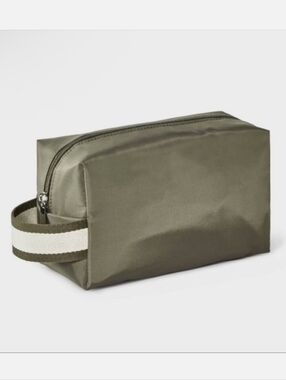 Wild Fable Collegiate Zip Pouch Military Green Cosmetics Bag Dopp Kit Travel Bag
